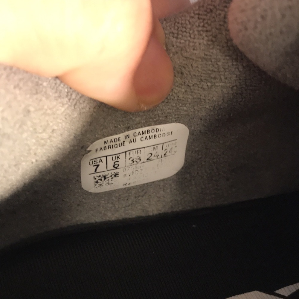 NIB Reebok safety sneakers - Picture 5 of 11